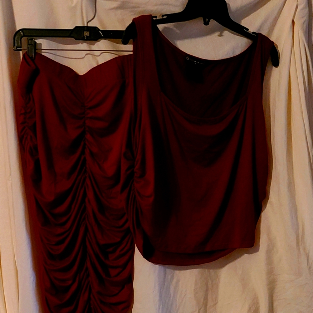 F2F 2pc burgundy with ruched skirt 3xl
